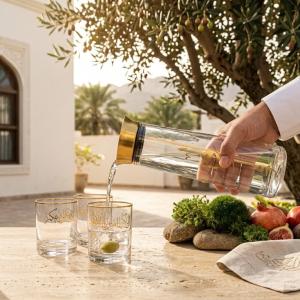 1 Bottle+6 Short Cup From Liqaa - Gold MS Department Store Oman